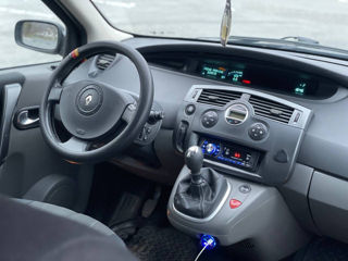 Renault Grand Scenic foto 9