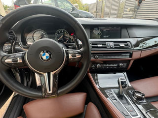 BMW 5 Series foto 6