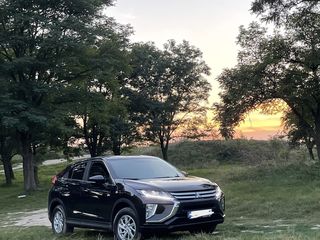 Mitsubishi Eclipse Cross foto 1