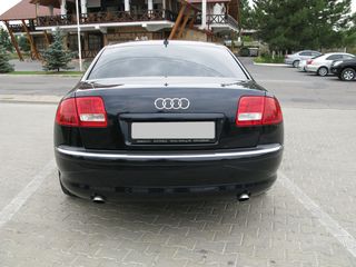 Audi A8 foto 7