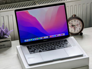 MacBook Pro 15 Retina 2016 (Core i7 6820HQ/16Gb Ram/500Gb SSD/Radeon Pro 455/15.4" Retina IPS) foto 4