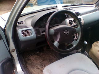 Nissan Micra foto 6