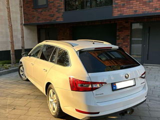 Skoda Superb foto 4