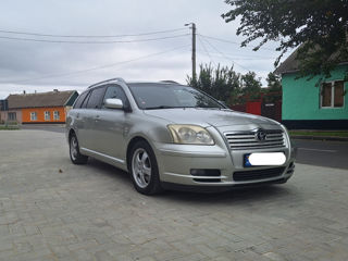 Toyota Avensis foto 3