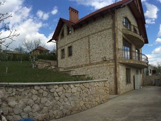 Casa in Danceni , vila Dolca ! Priveliște si pret atractiv foto 3