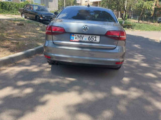 Volkswagen Jetta foto 5