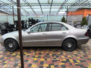 Mercedes E-Class foto 6