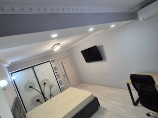 Apartament cu 2 camere, 85 m², Râșcani, Chișinău foto 2