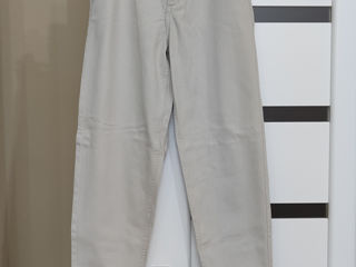 Blugi, pantaloni marimea S 100-150 lei perechea