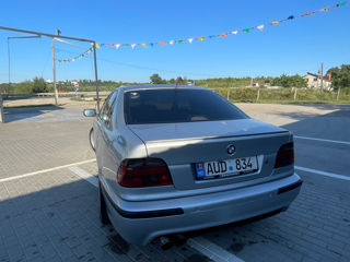 BMW 5 Series foto 4