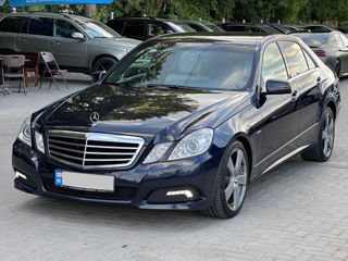 Mercedes E-Class foto 1