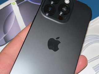 iPhone 16 pro 256 black foto 1