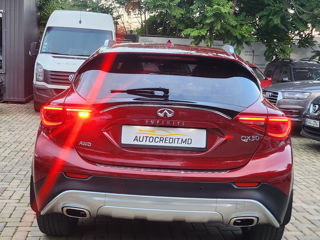 Infiniti QX30 foto 15