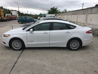 Ford Fusion foto 2