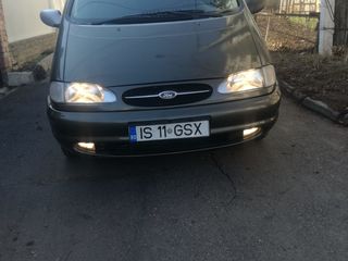 Ford Galaxy foto 1