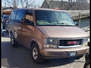 GMC Safari