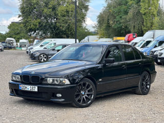 BMW 5 Series foto 1