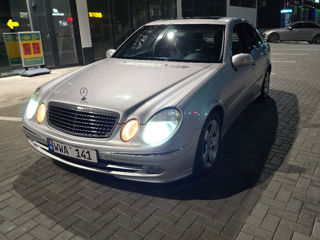 Mercedes E-Class foto 7