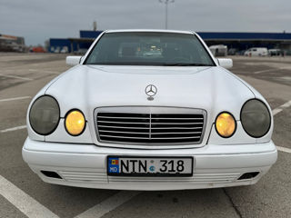 Mercedes E-Class foto 7