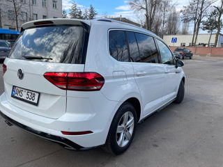 Volkswagen Touran foto 3