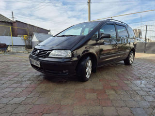 Volkswagen Sharan foto 2