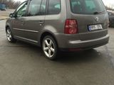 Volkswagen Touran foto 6