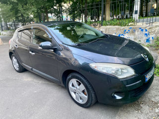 Renault Megane foto 2