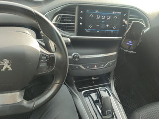 Peugeot 308 foto 4