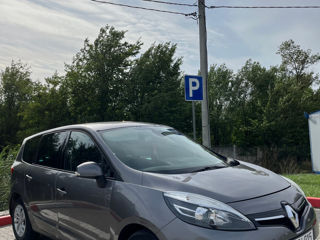 Renault Grand Scenic foto 3