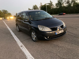 Renault Grand Scenic foto 2