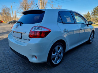 Toyota Auris foto 4