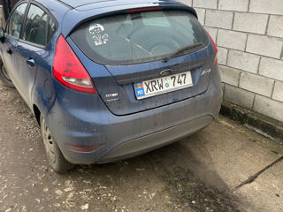 Ford Fiesta foto 5