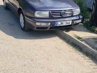 Volkswagen Vento foto 2