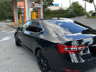 Skoda Superb foto 3