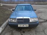 Mercedes Series (W124) foto 2