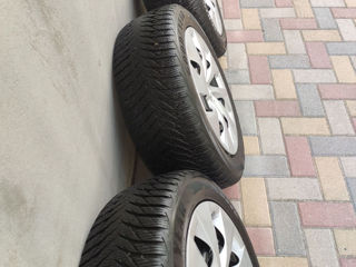 Toyota Auris 205/55 R16 foto 2