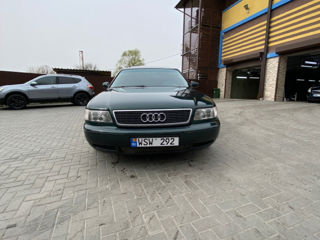 Audi A8 фото 3