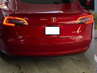 Tesla Model 3 foto 8