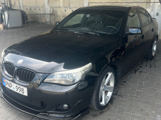 BMW 5 Series foto 3