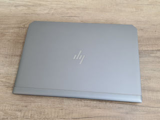 HP Zbook 15 (i9-9880H, 32Gb ram, SSD 512Gb + 1Tb HDD, Quadro T1000) foto 5