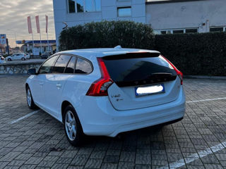 Volvo V60 foto 6