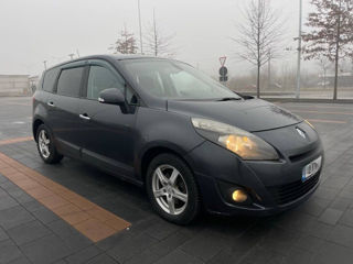 Renault Grand Scenic foto 2