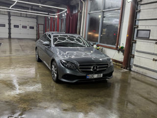 Mercedes E-Class foto 2