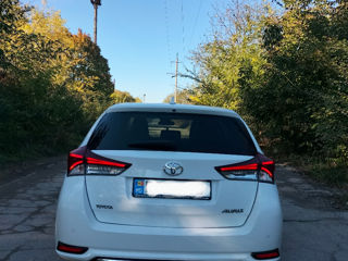 Toyota Auris foto 3