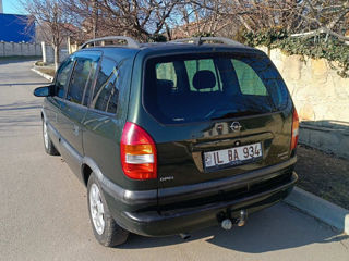 Opel Zafira foto 3