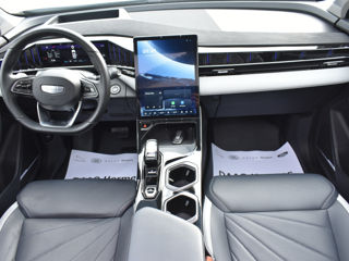 Geely Atlas фото 11
