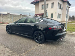 Tesla Model S foto 6