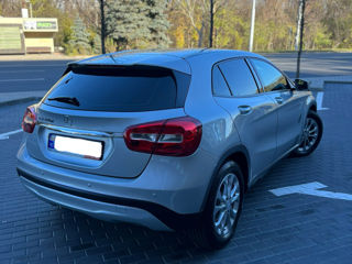 Mercedes GLA foto 2