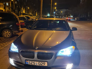 BMW 5 Series foto 7