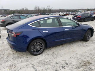 Tesla Model 3 foto 4